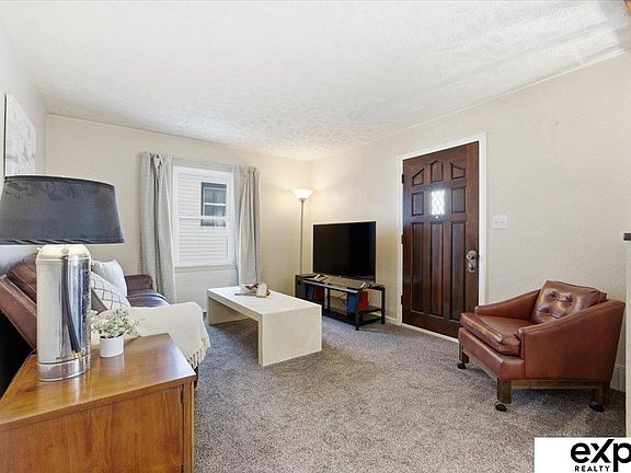 4th image of 2503 S 60th St