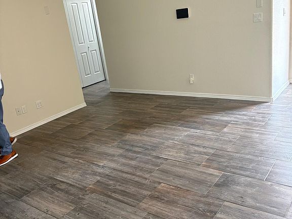 3rd image of 804 York St