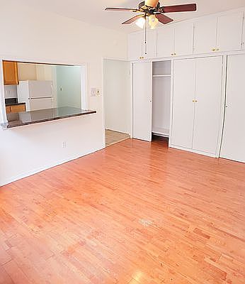 5th image of 517 W 212th St #4I
