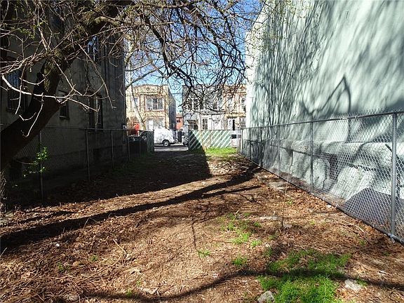 5th image of 491 Thatford Ave