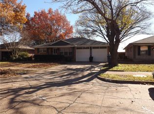 1114 Vicksburg Dr, Garland, TX 75041