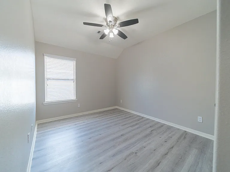 13303 Davenport Hills Ln — Photo 28
