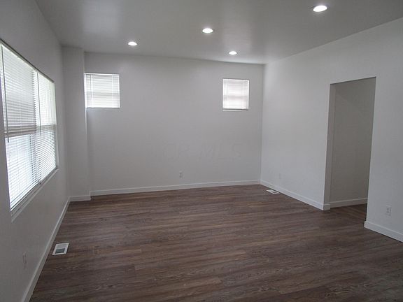 4th image of 319 Midland Ave