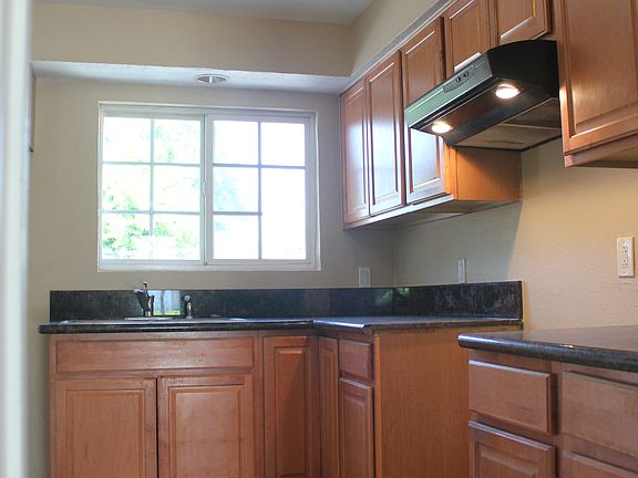 4th image of 14832 Flanner St
