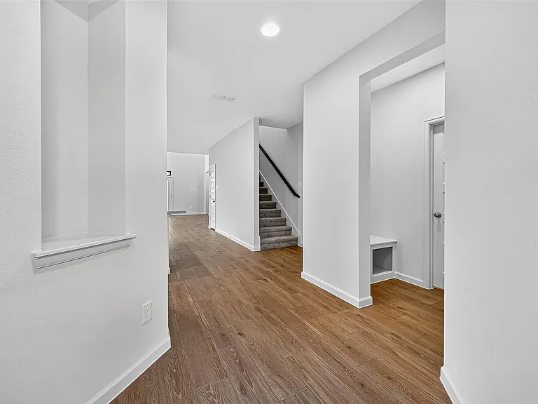 5019 Bowen Prairie Dr — Photo 8