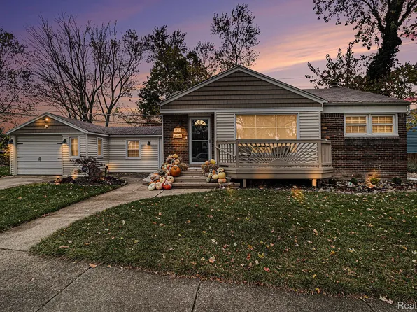 1815 E Lincoln St, Birmingham, MI 48009