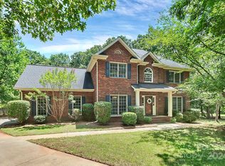 2019 Millbrook Ln, Matthews, NC 28104