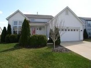 3211 Hopewell Dr, Aurora, IL 60502