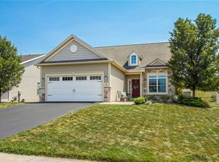 3 Club House Dr, Churchville, NY 14428