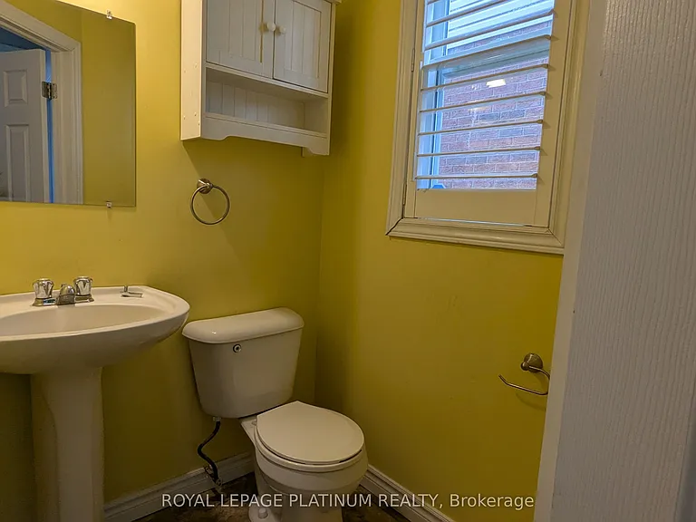 669 Zermatt Dr — Photo 11