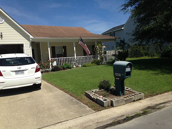 2nd image of 2405 Bradford St
