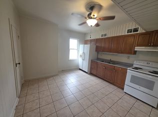 730 York St APT 3, Hanover, PA 17331