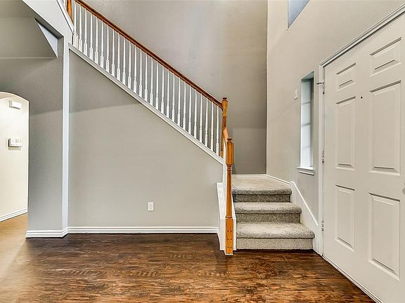 3rd image of 479 Sunnyside Dr