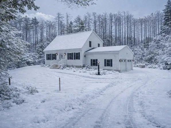 4 Sandy Point Road, Barnstead, NH 03225