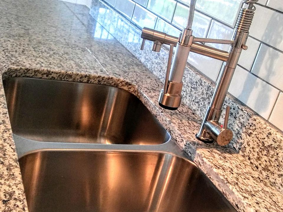 1st image of 1939 E Missouri Ave APT 21