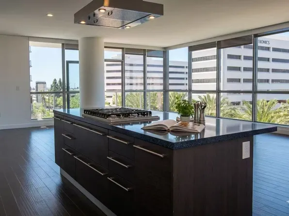 9 Macarthur Pl #N607, Santa Ana, CA 92707
