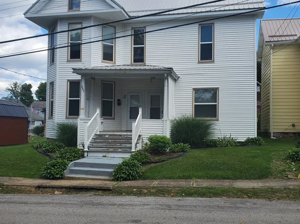 302 Oakland Ave, Punxsutawney, PA 15767