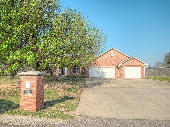2nd image of 18916 Kelli Ln