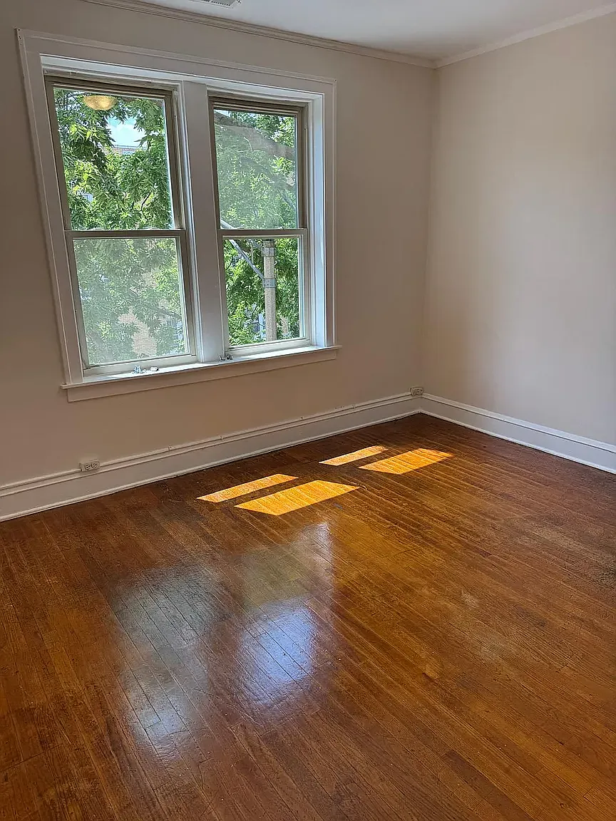 3 bed, 1326 sqft, $2,225 — Photo 3