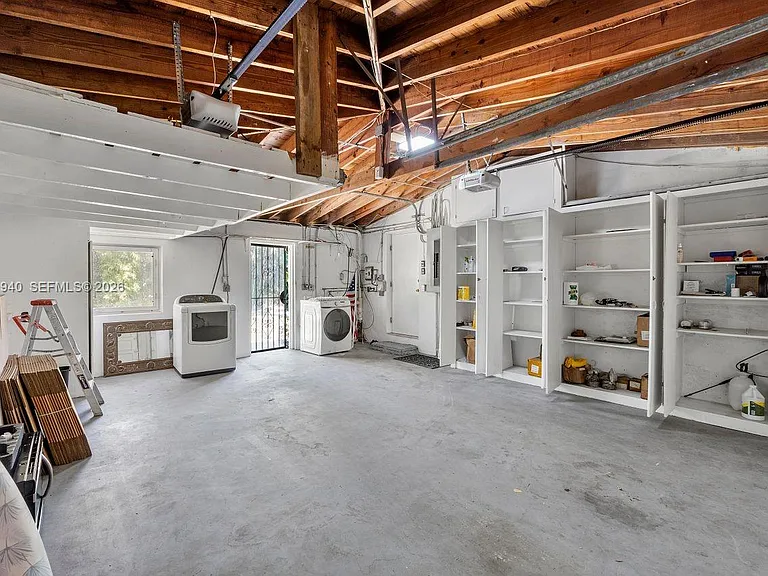 1037 Alfonso Ave — Photo 45