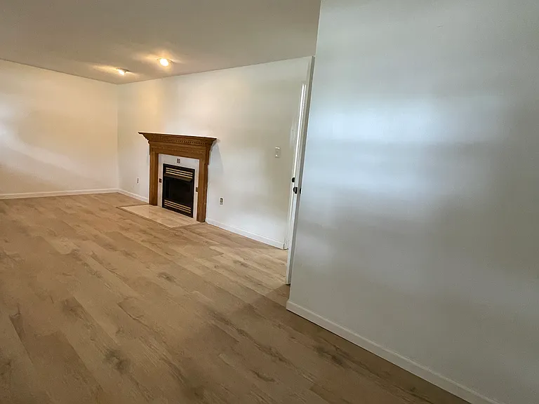 105 Chateau Dr — Photo 19