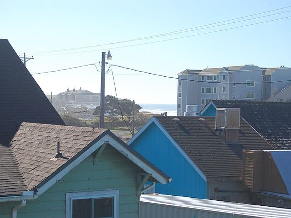 Ocean Views from Upper Floor!