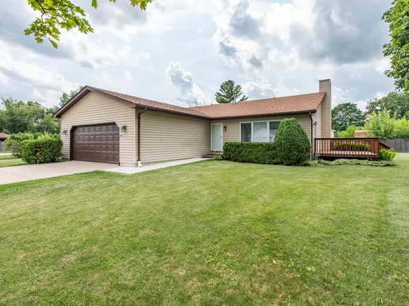 140 Russell Ave, Winthrop Harbor, IL 60096