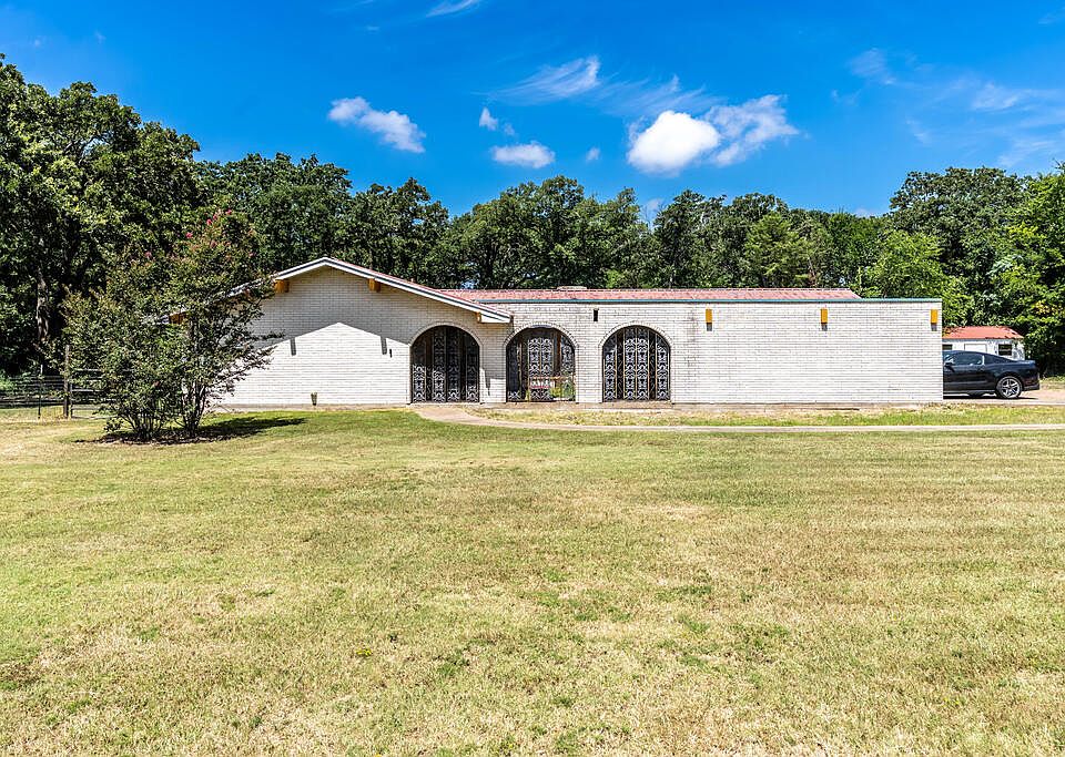 1st image of 533 Sunnyvale Ln