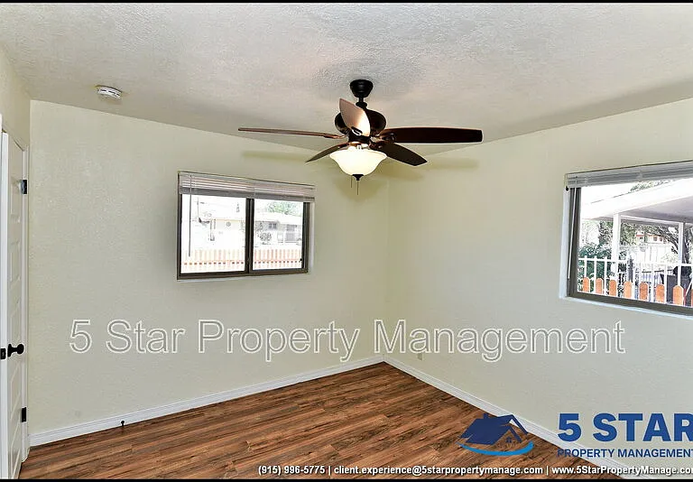 10324 Newport Dr — Photo 23