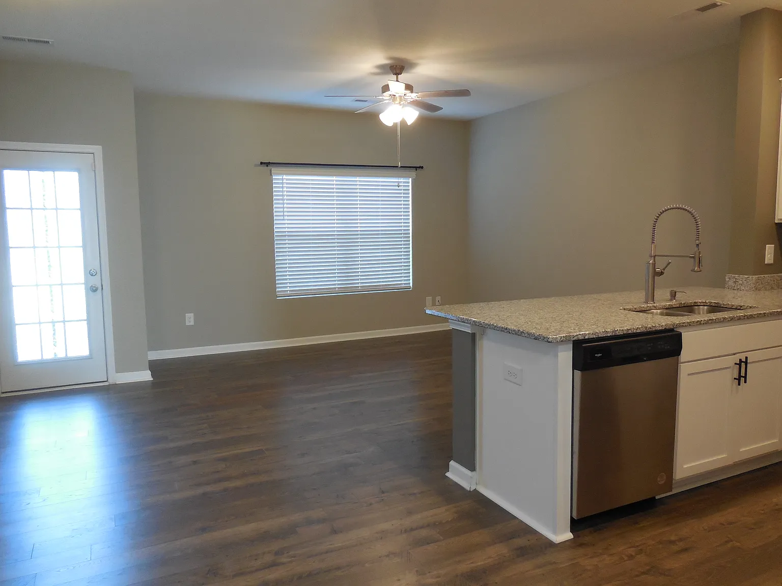 70 Moon Rock Ct — Photo 4