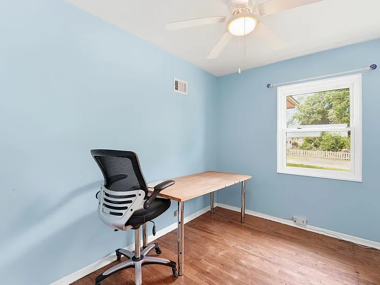 7605 Fisher Dr — Photo 14