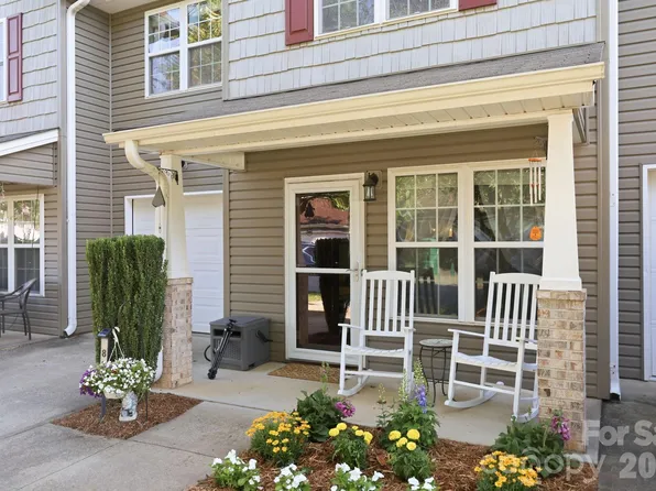53 Sunny Meadows Blvd, Arden, NC 28704