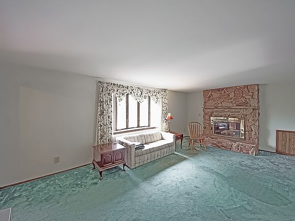 4th image of 9417 29th Street Ct E