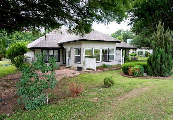 5th image of 290 Sherwood Drive