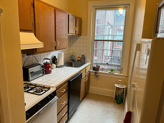 4th image of 5501 Wayne Ave APT 404A