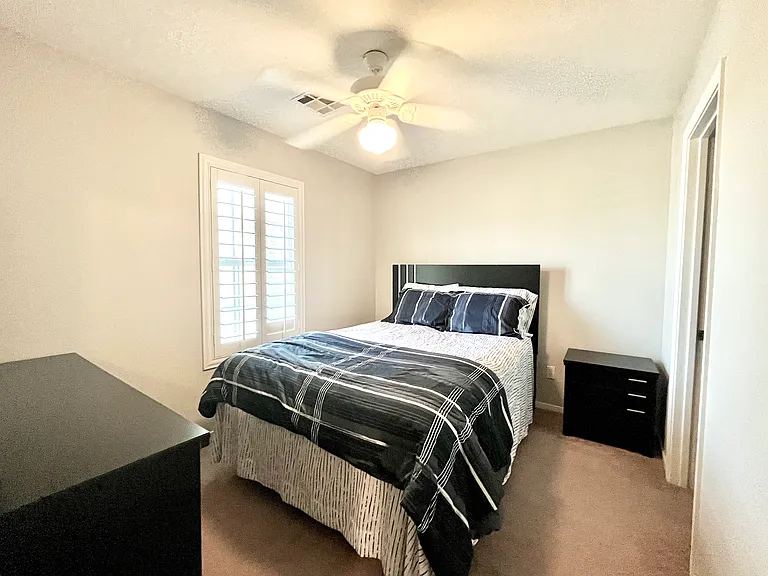 2607 Heathrow St — Photo 9