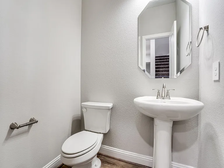 6803 Topaz Dr — Photo 2