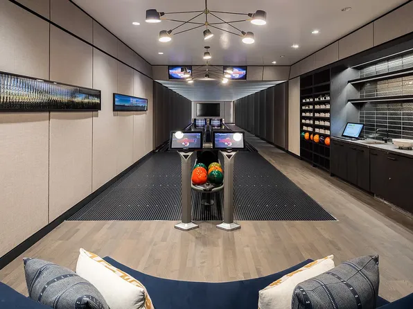 252 South Street image 5 of 13