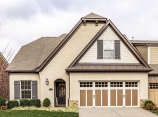 904 Cherry Grove Dr, Hendersonville, TN 37075