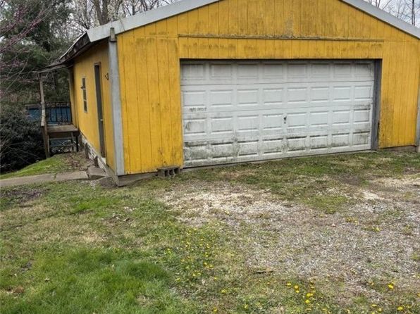 13516 Old Glory Rd, Lore City, OH 43755