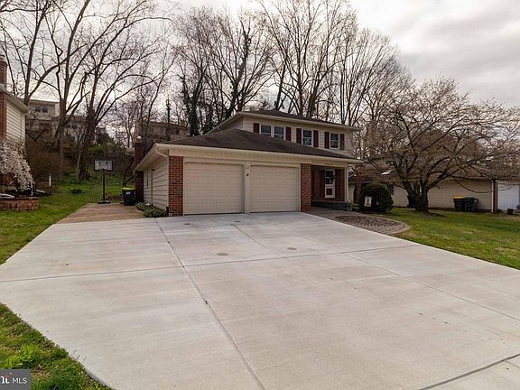 2nd image of 22 Duvall Ct