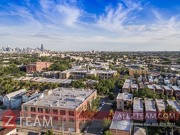 4th image of 2704 W Medill Ave