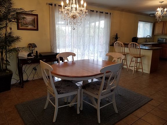 2nd image of 901 W Orchard Ave