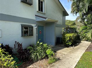 2709 S Oakland Forest Dr APT 104, Oakland Park, FL 33309