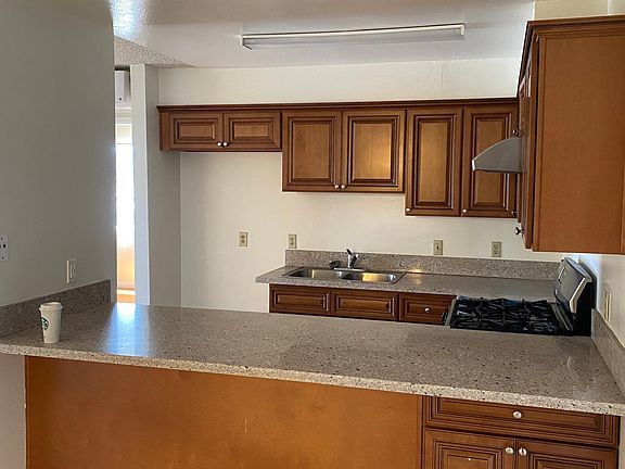 3rd image of 215 S Occidental Blvd #202