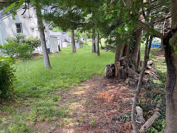 2nd image of 3145 Walnut St