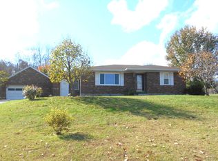 343 W Maple St, Caneyville, KY 42721