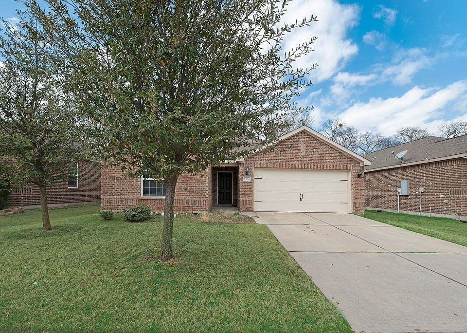 1st image of 1904 Fairbanks Dr