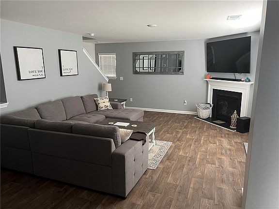 4th image of 412 Sweetgrass Ln