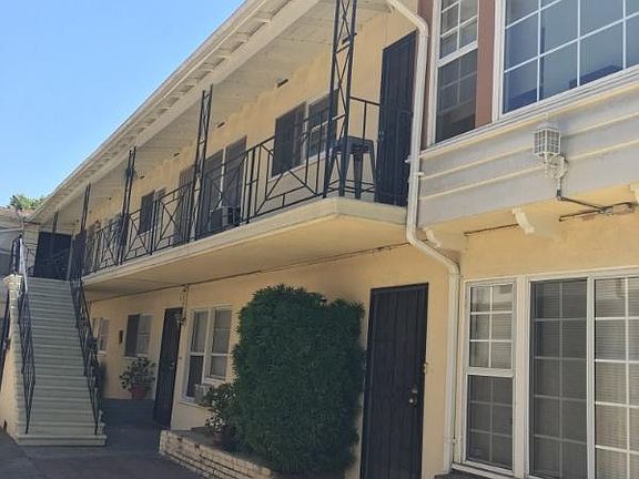 4th image of 1218 N Mansfield Ave APT 8